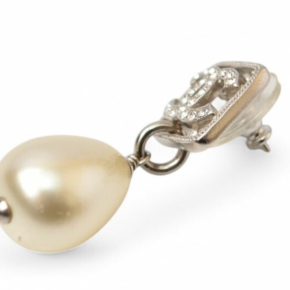 CHANEL Gold Pearl Logo Earrings - Picture 3 of 6